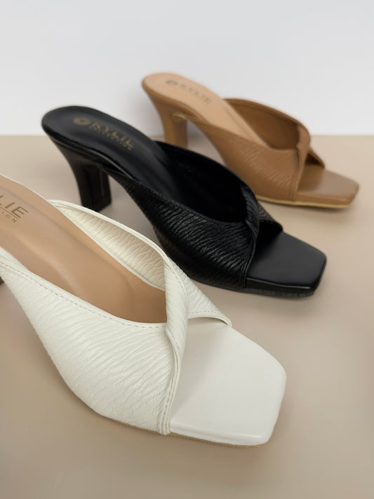 Fashionable Heels Sandal with Comfort Straps