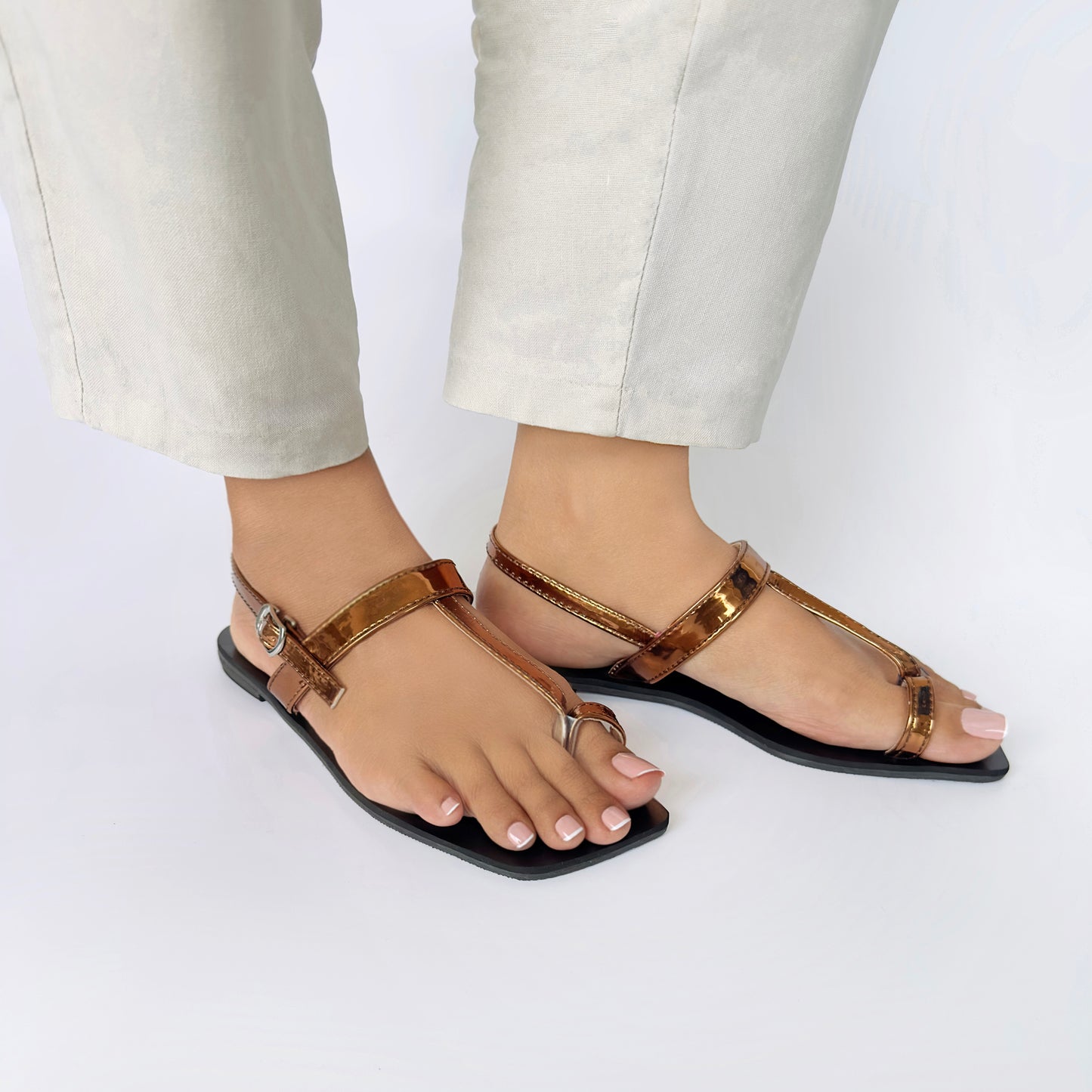 Flat Sandals with Adjustable Three-Color Straps